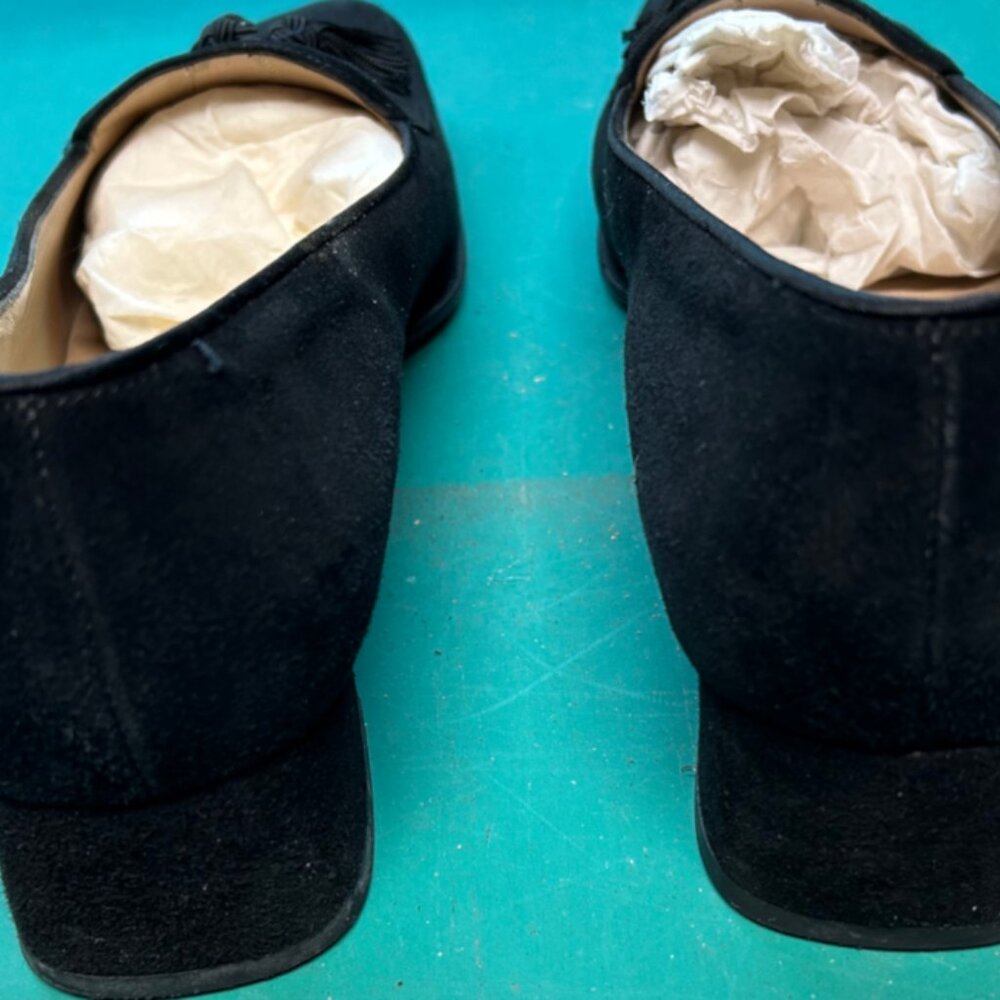 Ferragamo Black Suede Alberta Size 11 1/2 , 3 cm heel